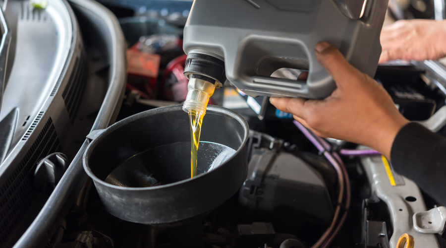 When Should You Change Your Car’s Engine Oil ​